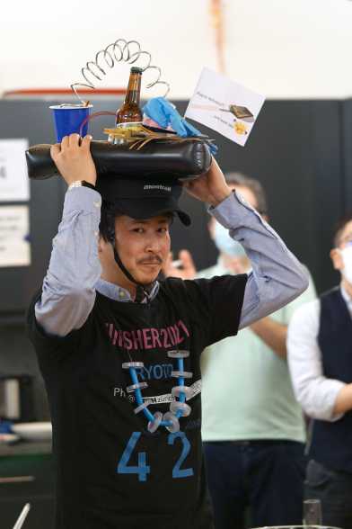 Ryoto with the PhD hat after defening his thesis